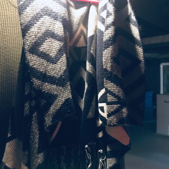 Clothes - Picture 8 of 8